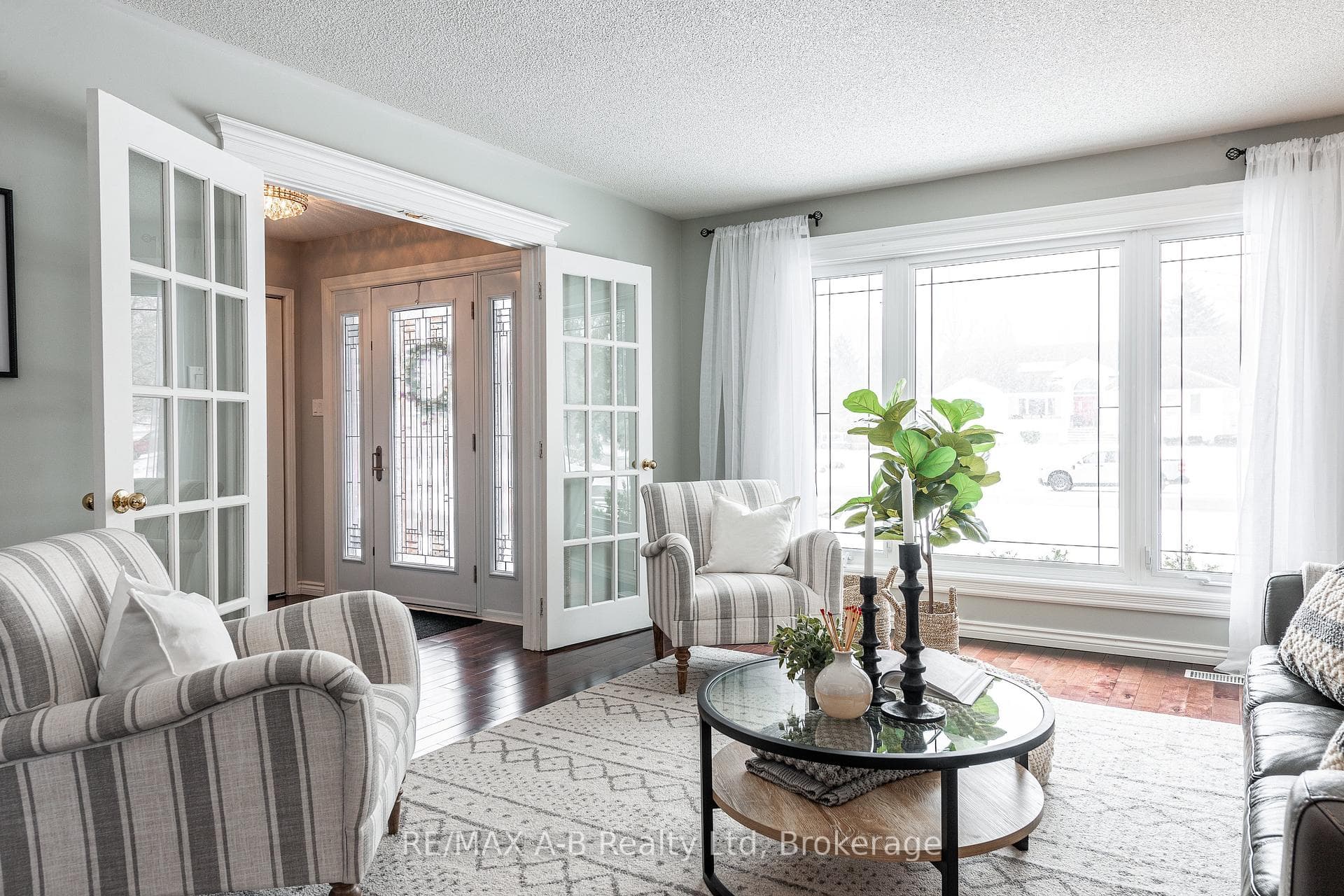 30 Nicholson Crescent photo 6