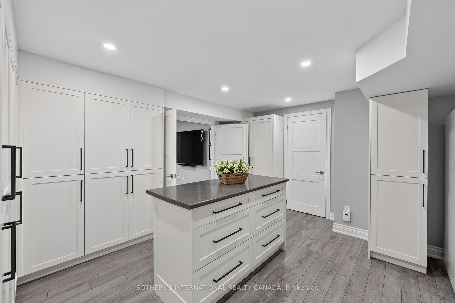 7 McKee Drive photo 29