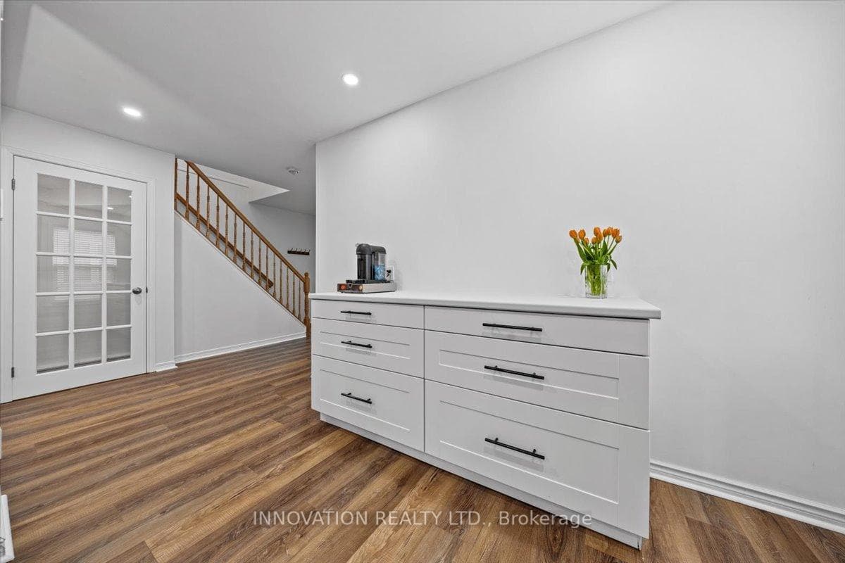 4 Newborough Crescent photo 12
