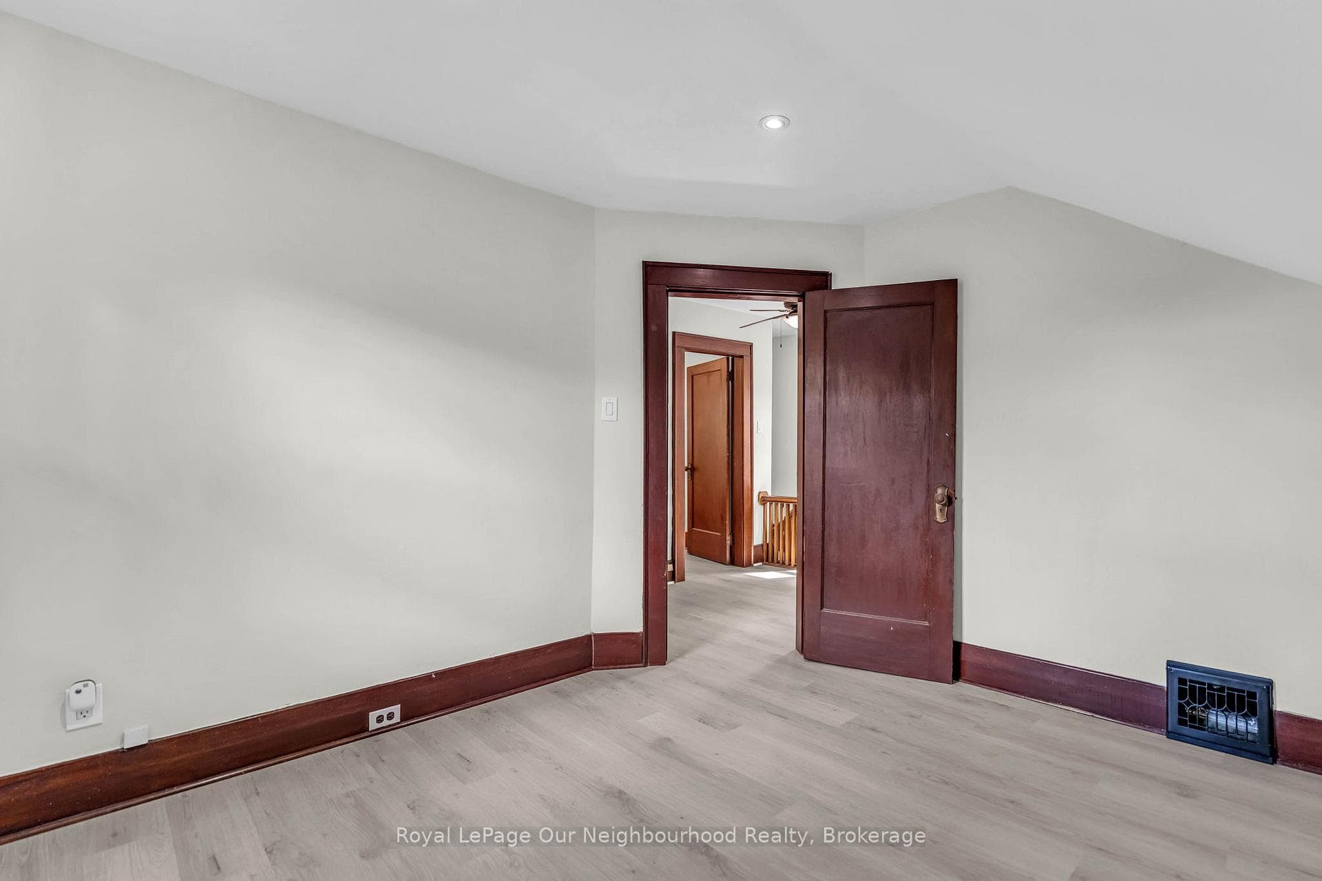 1301 King Street photo 20