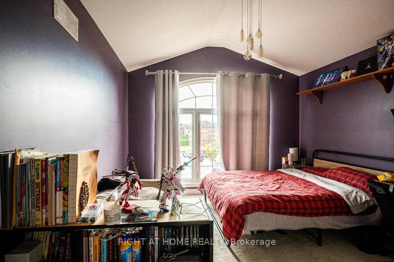1366 Kains Woods Terrace photo 24