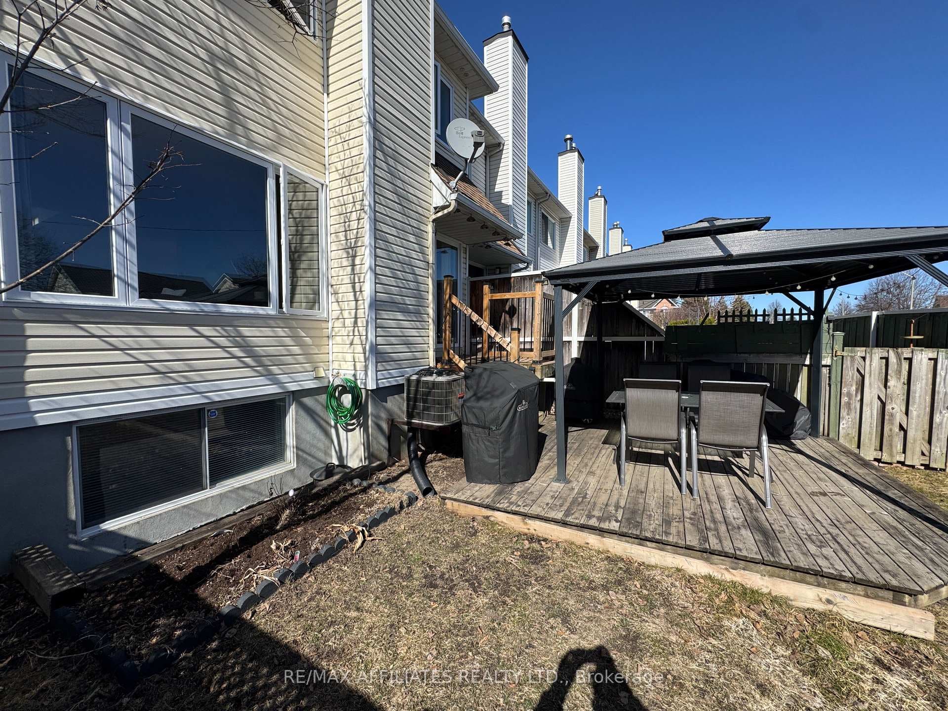 Two tiered deck with natural gas connection...