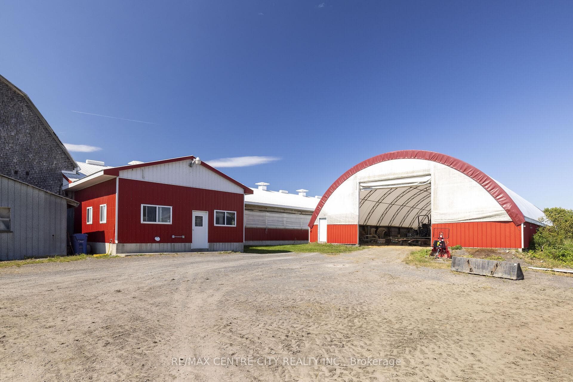 4790 Sarsfield Road photo 8