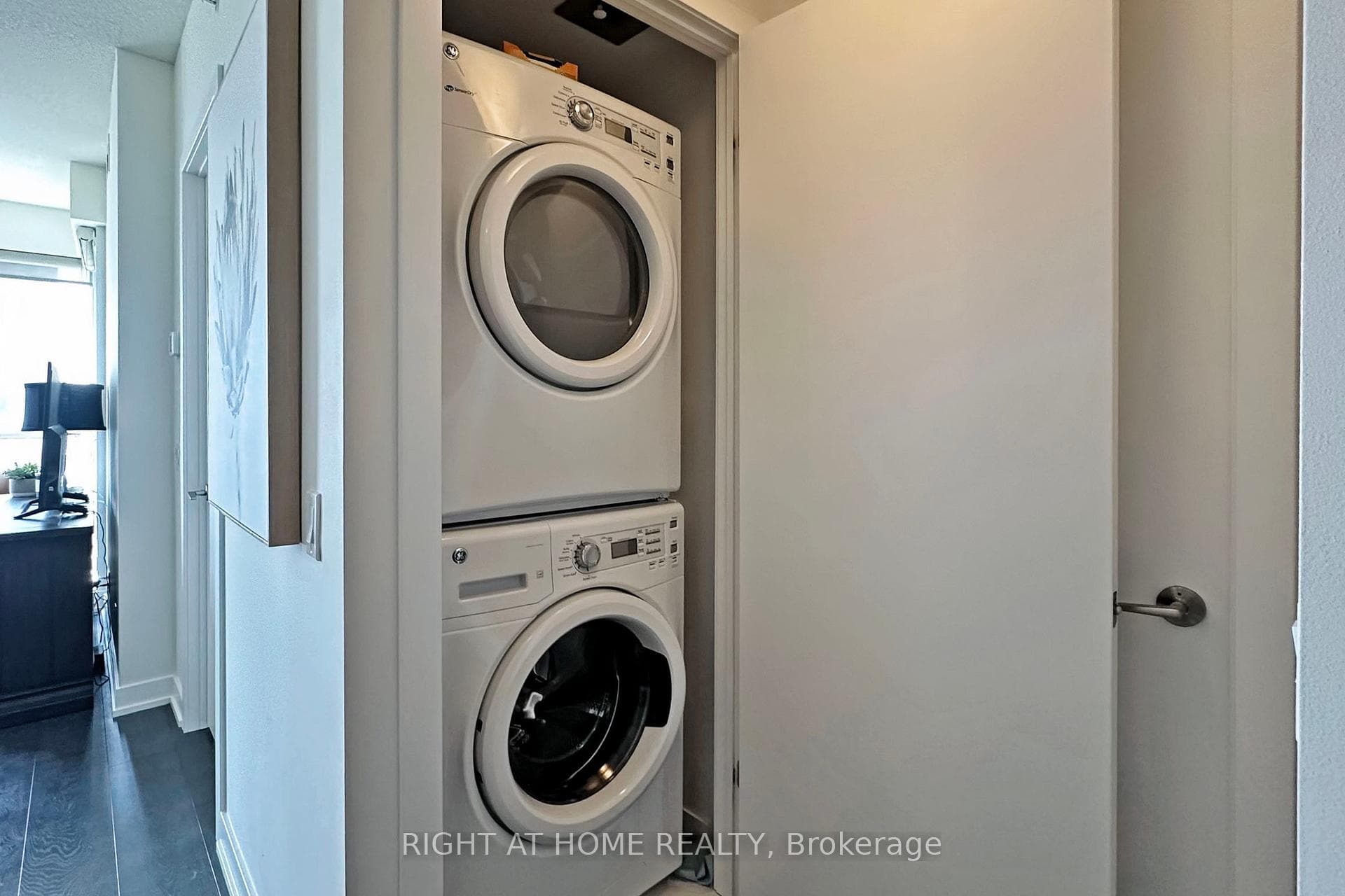 2212 Lake Shore Boulevard Unit 3605 photo 19