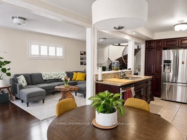 54 Mccourt Drive photo 5