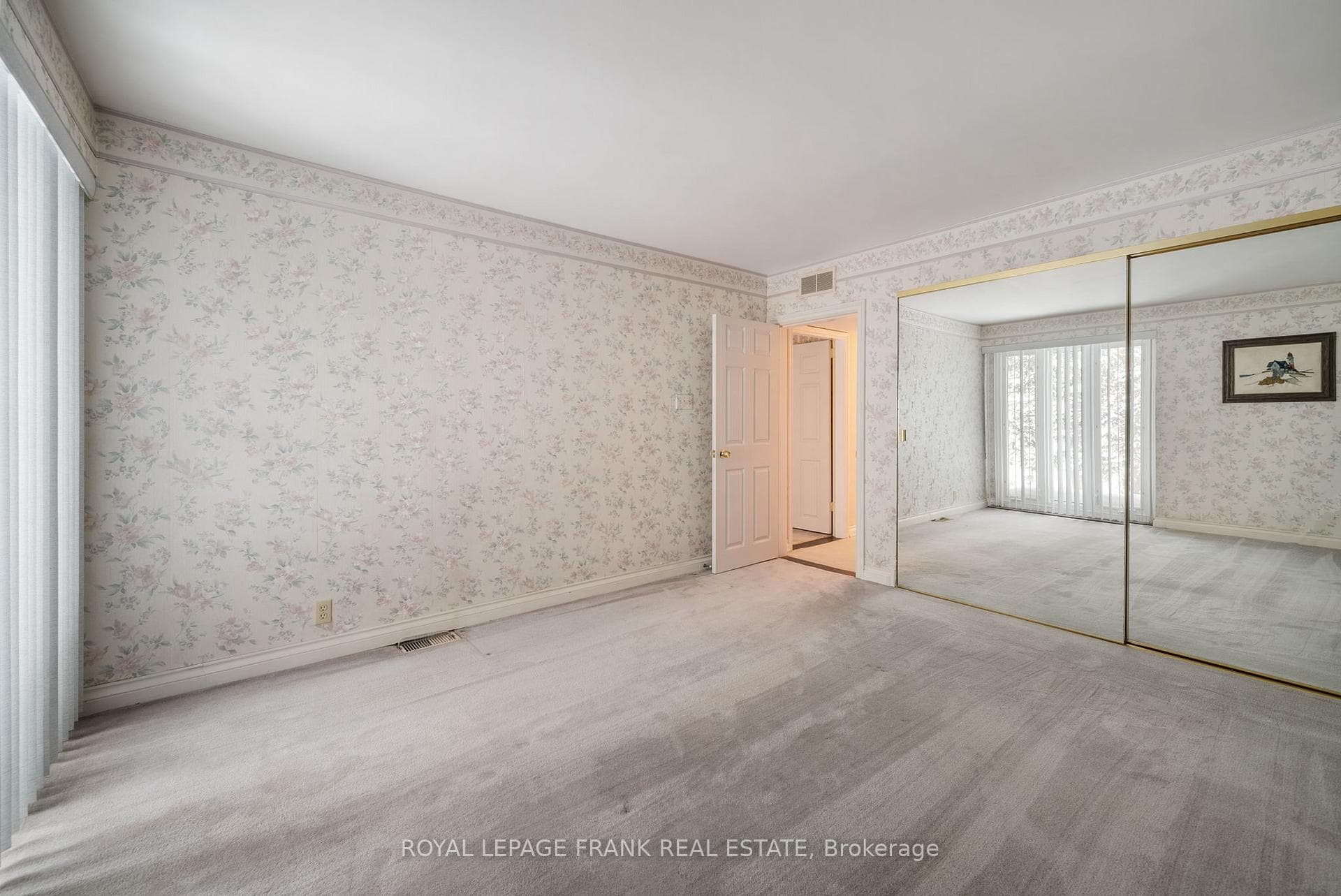 26 Richard Avenue photo 27