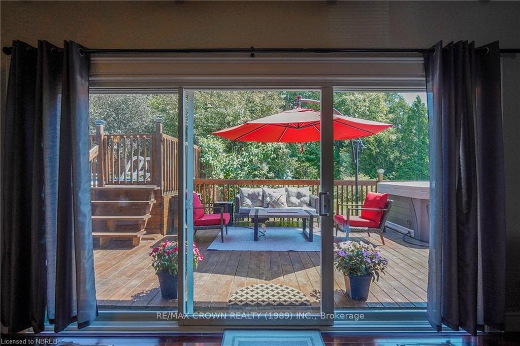 387 MCKEE Drive photo 9