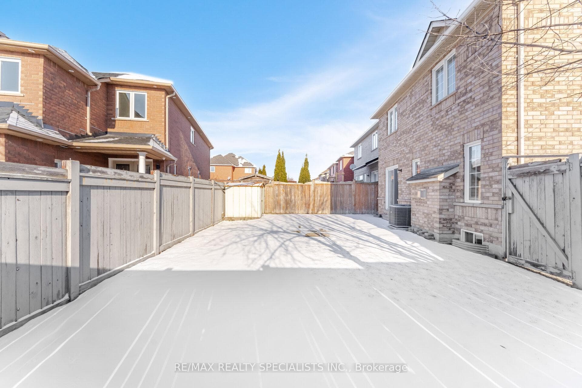 615 Garden Walk photo 32