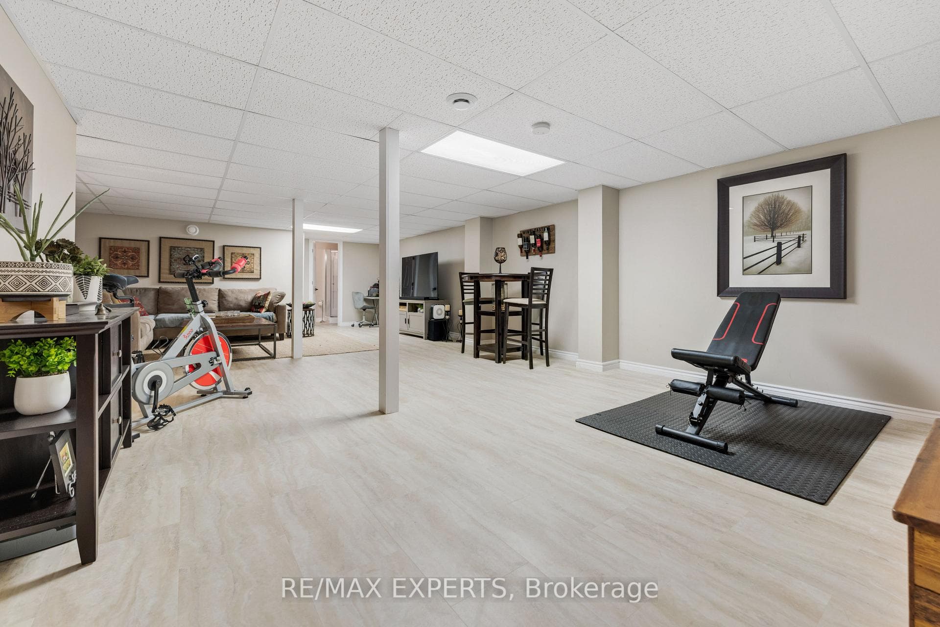 608 Simcoe Street Unit 19 photo 23