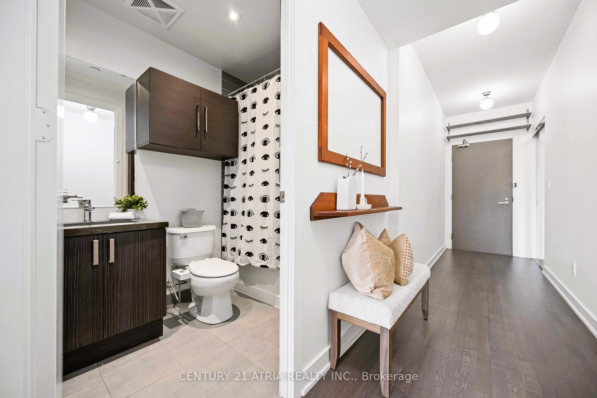 501 St Clair Avenue Unit 303 photo 26