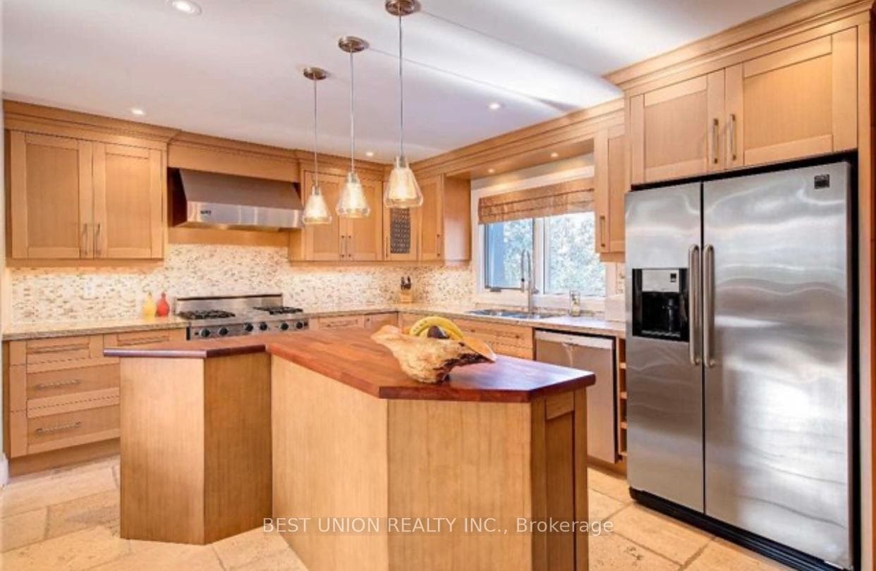 136 Douglas Road photo 6