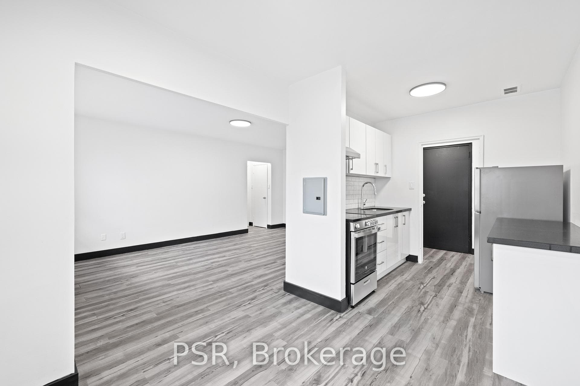 600 Eglinton Avenue Unit 303 photo 5