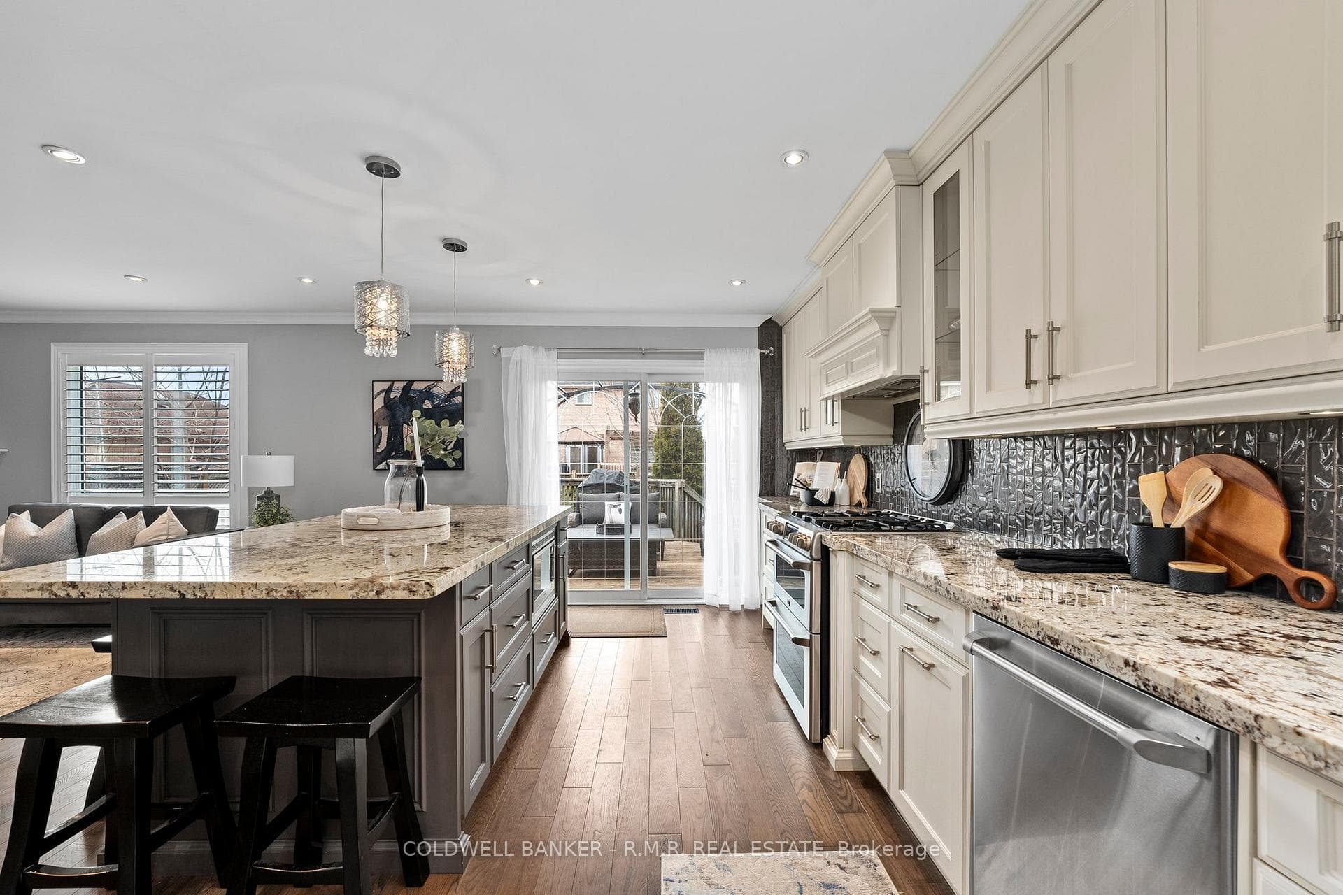 107 Stagemaster Crescent photo 12
