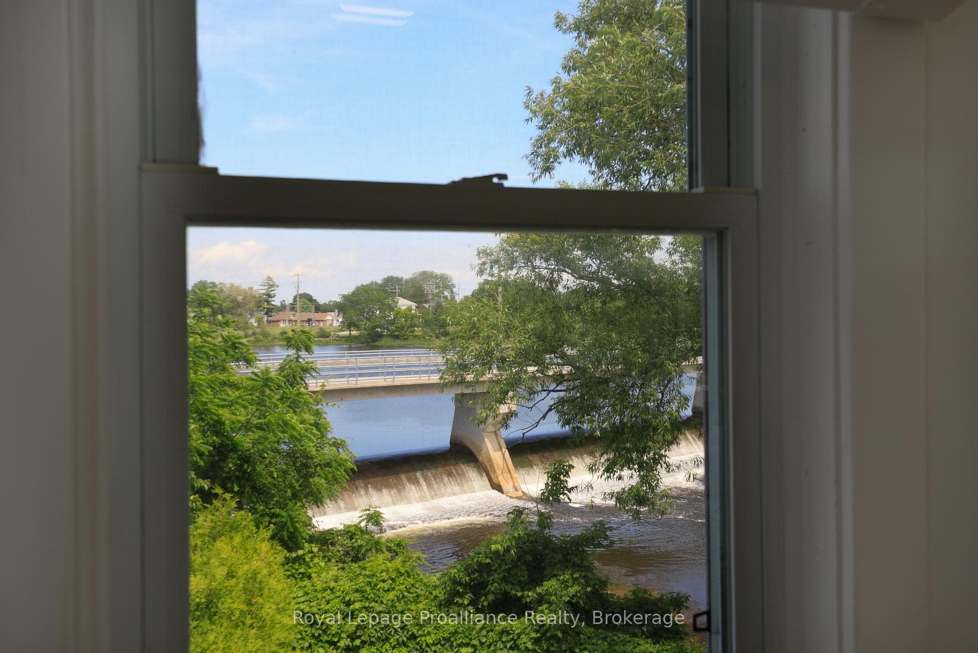 83 Moira Street photo 16