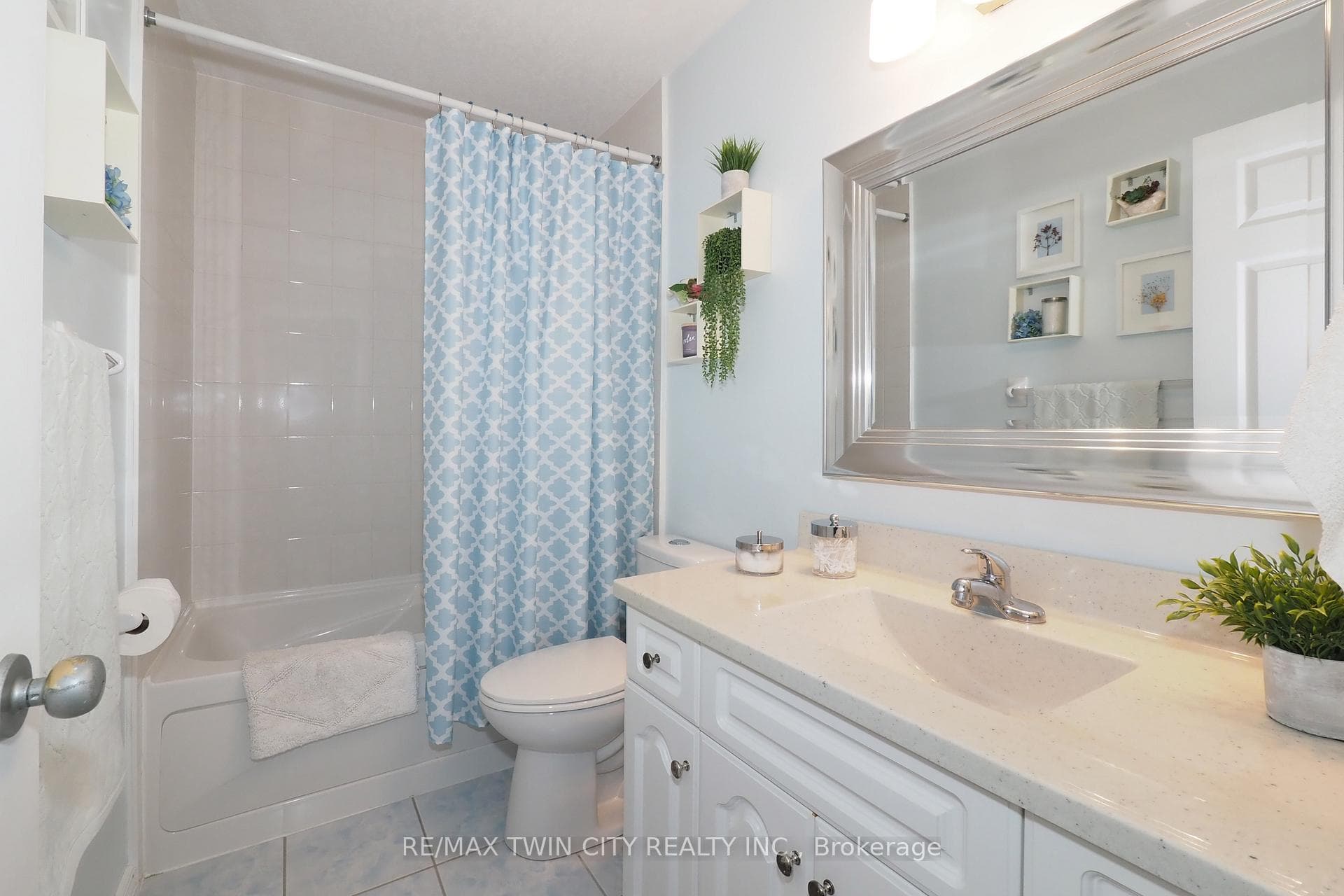 439 Langlaw Drive photo 27
