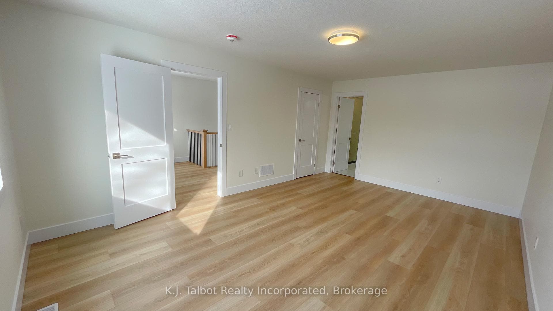 205 South Street photo 20