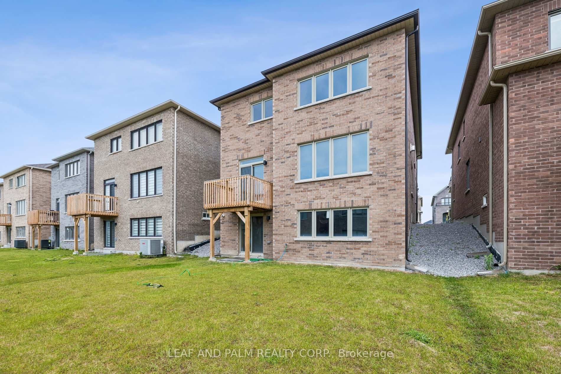 79 Ed Ewert Avenue photo 32