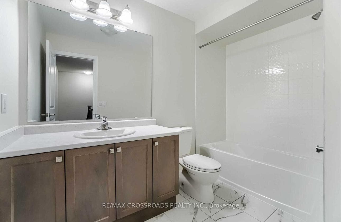 19 Icemaker Way photo 34