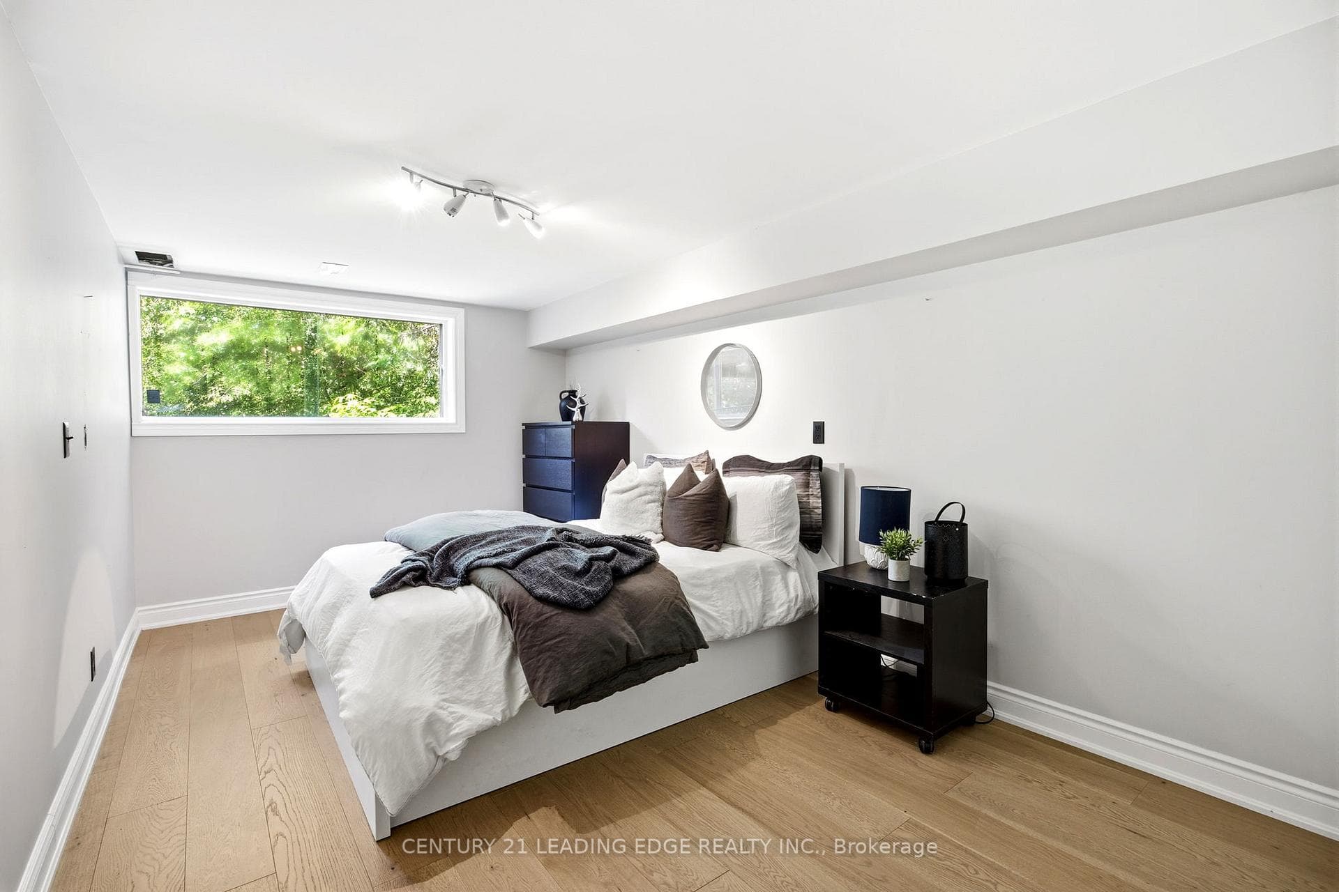 128 Marica Avenue photo 34