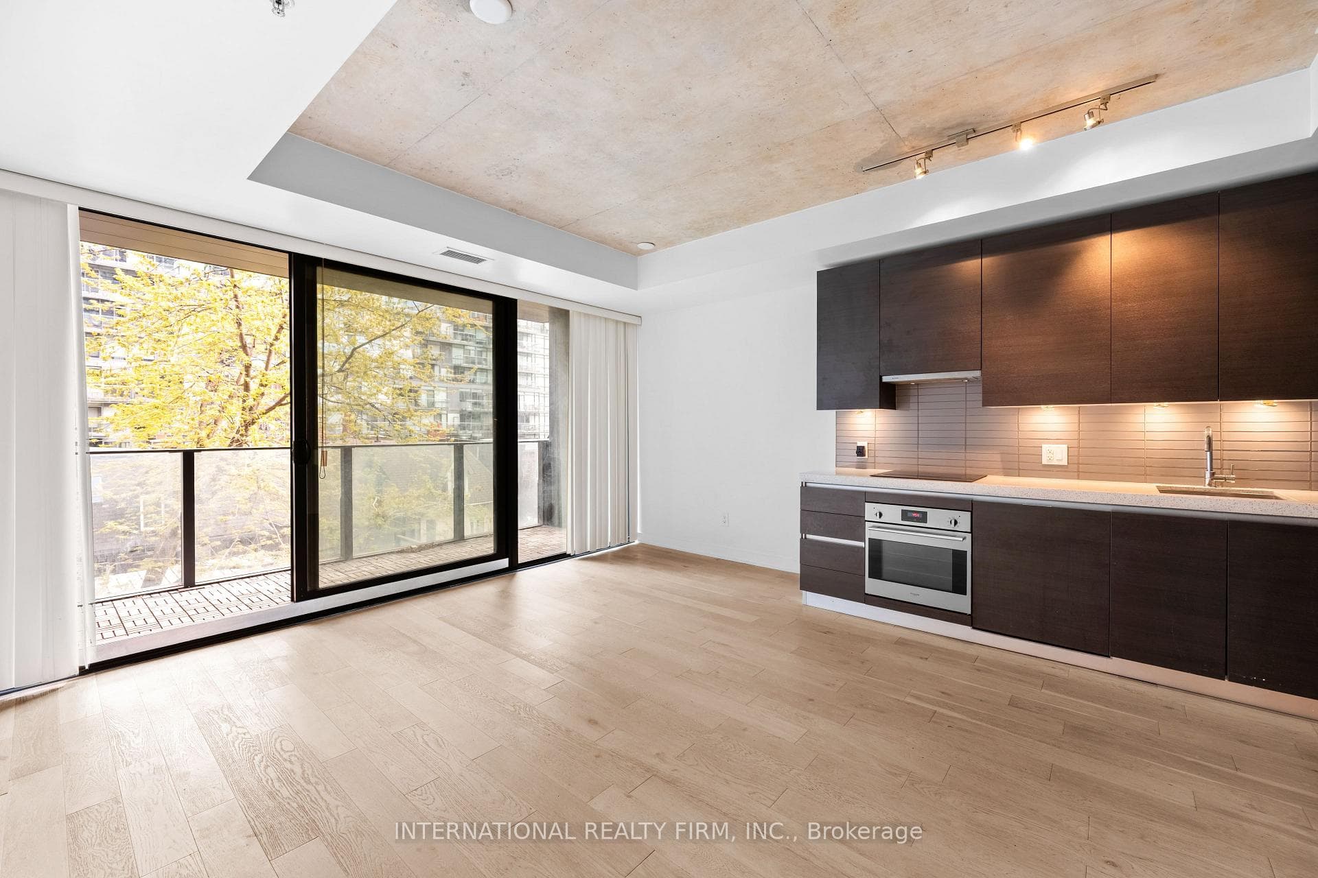 629 King Street Unit 313 photo 5
