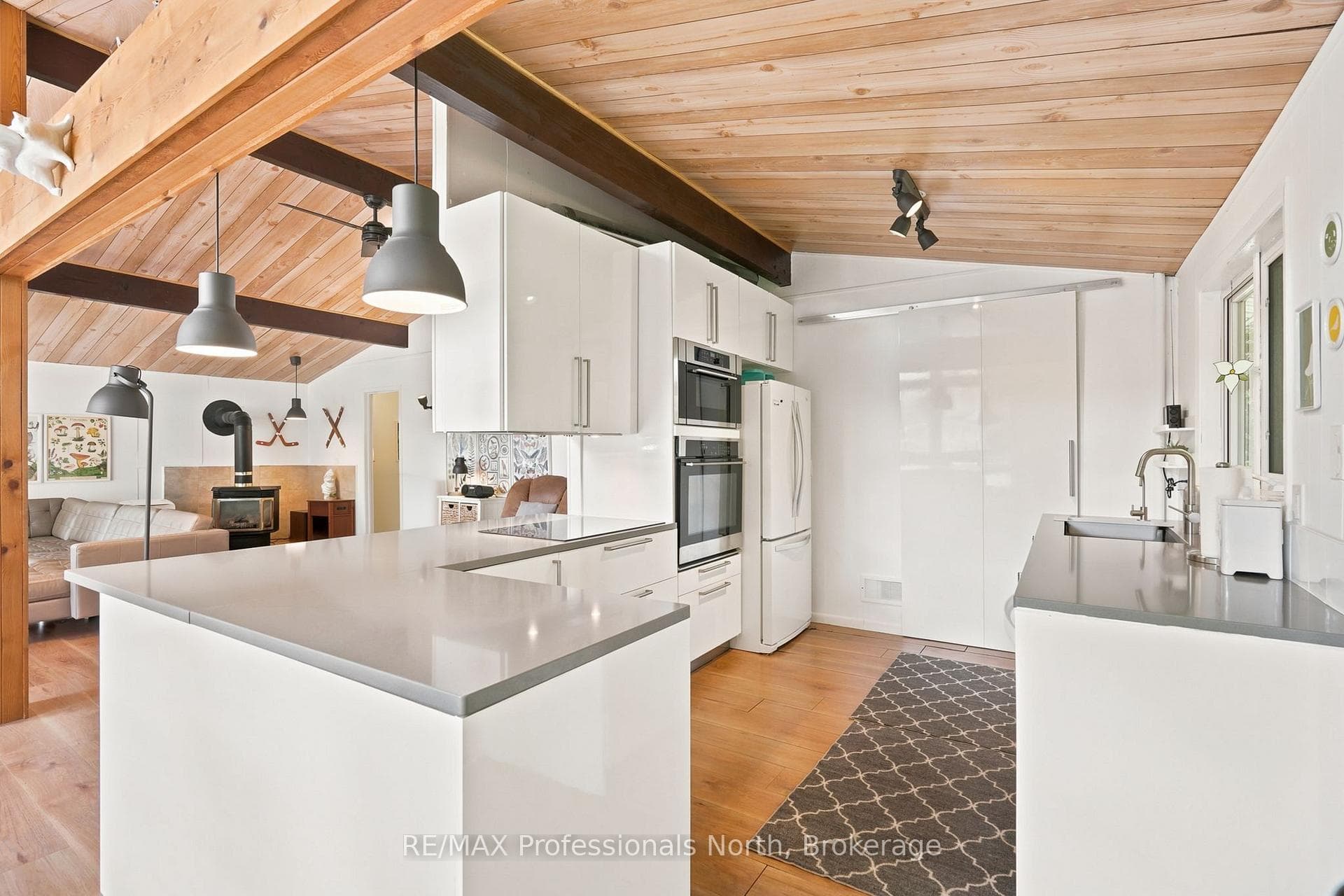 1245 Sherwood Forest Road photo 24