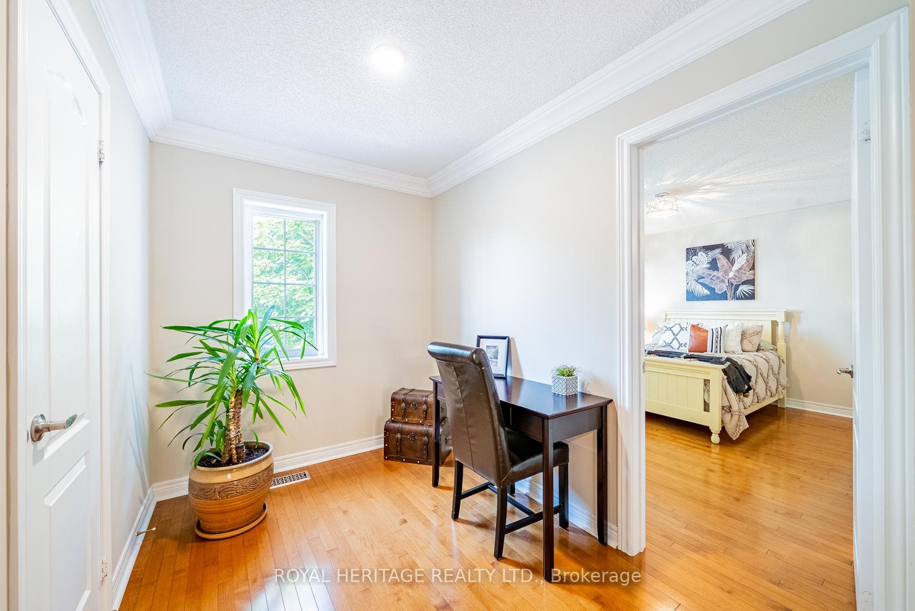 74 Rockland Crescent photo 25