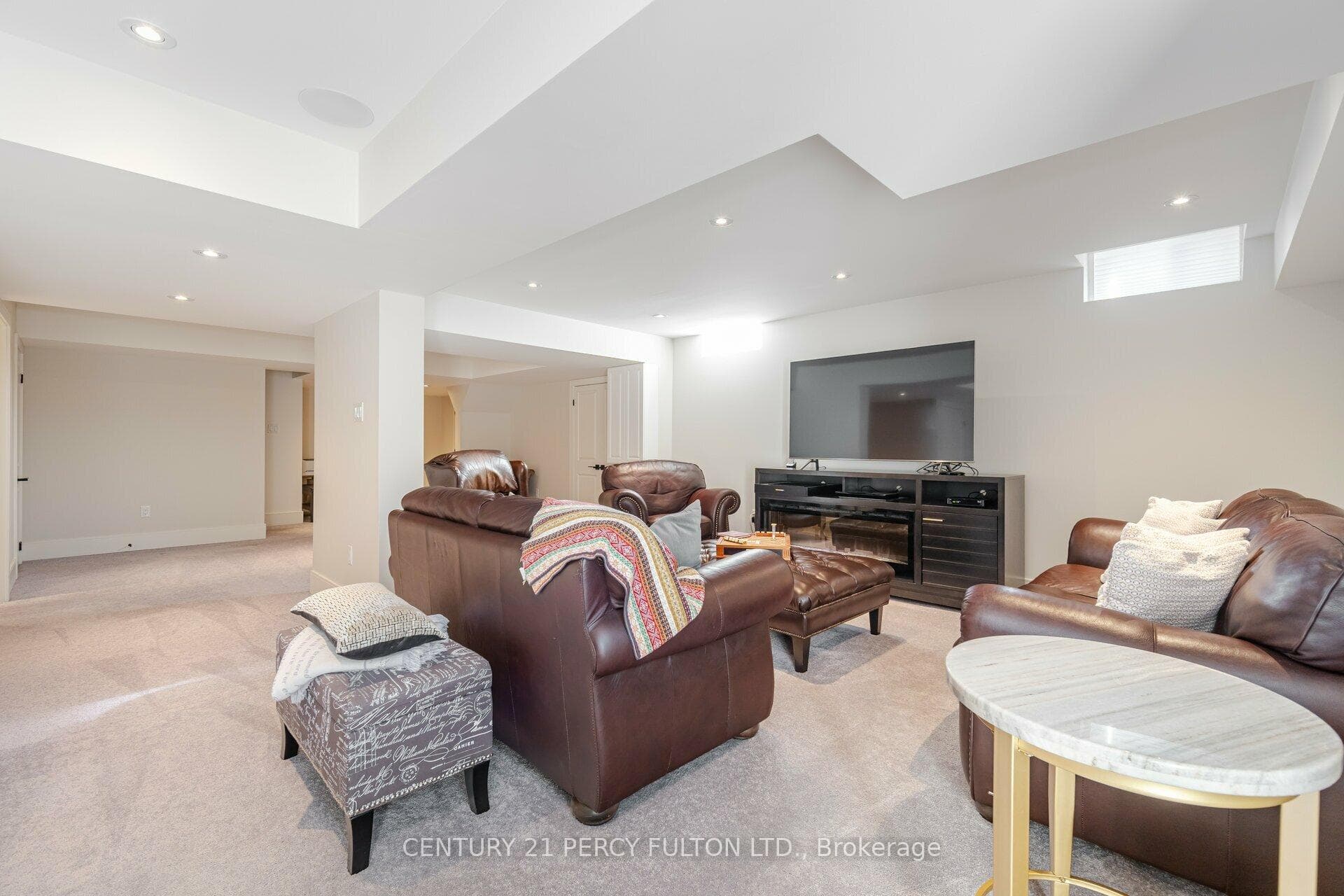 2 Capstan Court photo 32