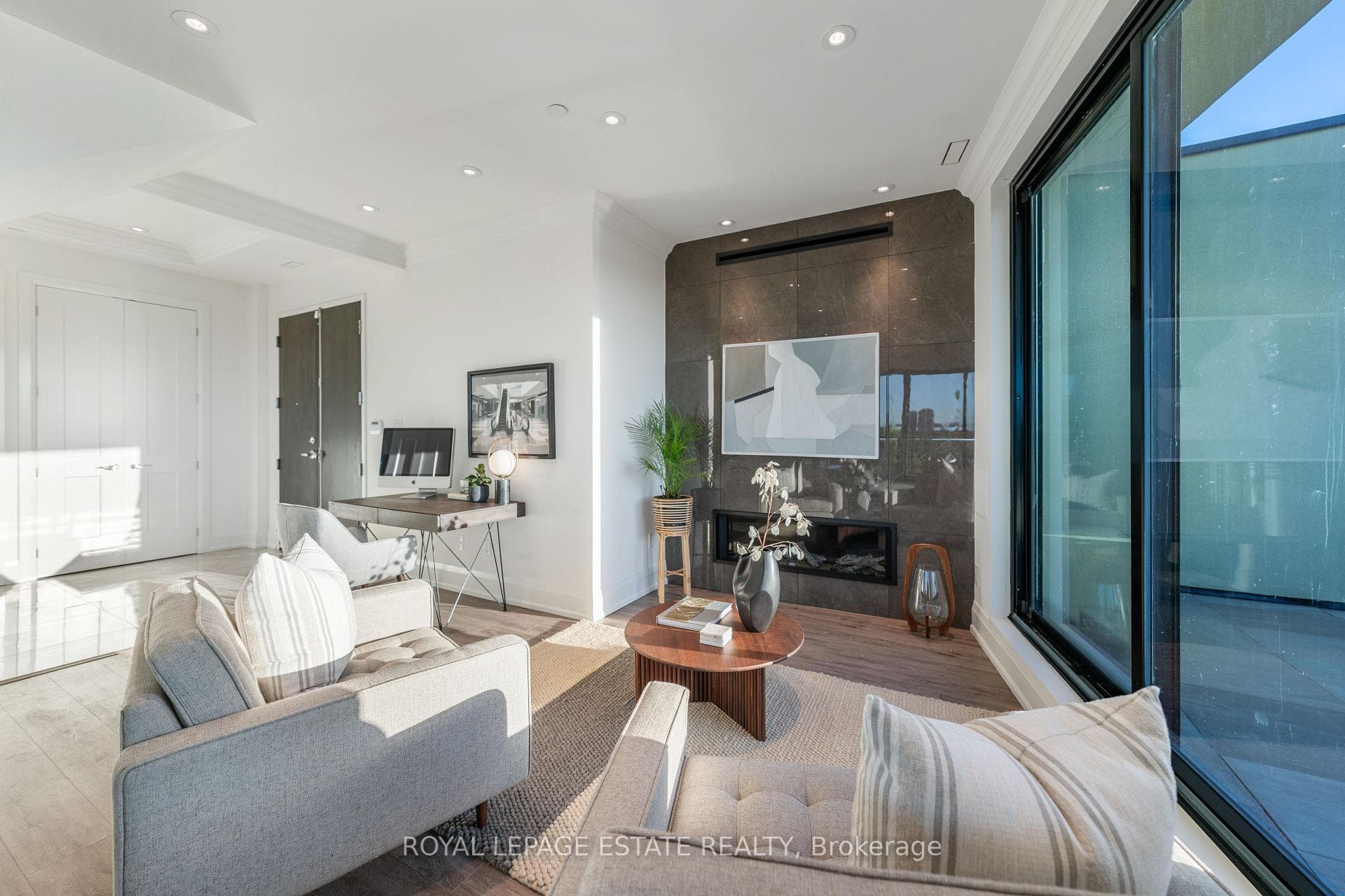 365 Beech Avenue Unit PH 1 photo 6
