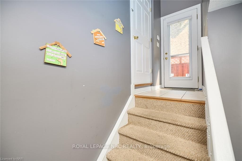 8040 POST Road photo 23