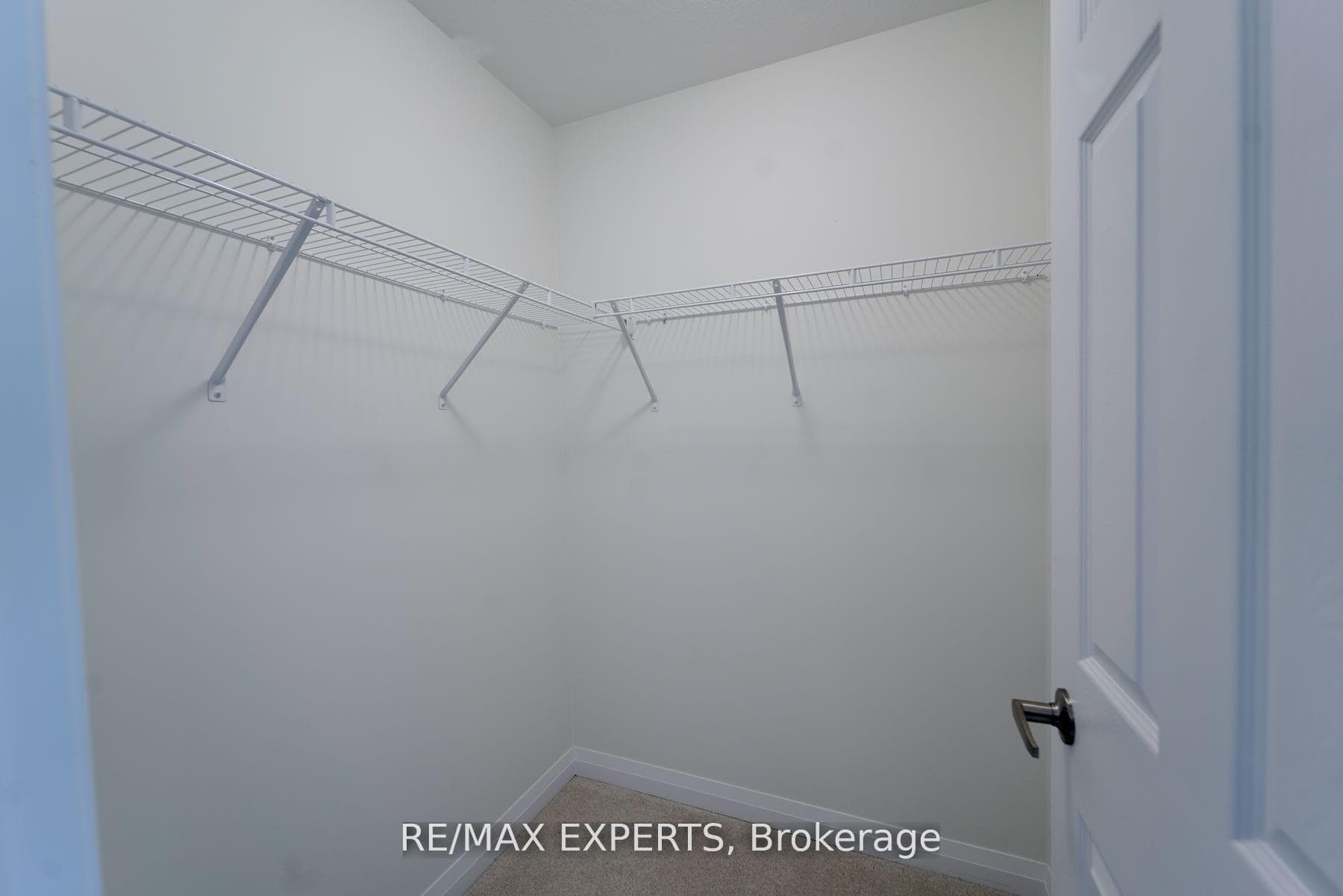 135 Granville Crescent photo 19