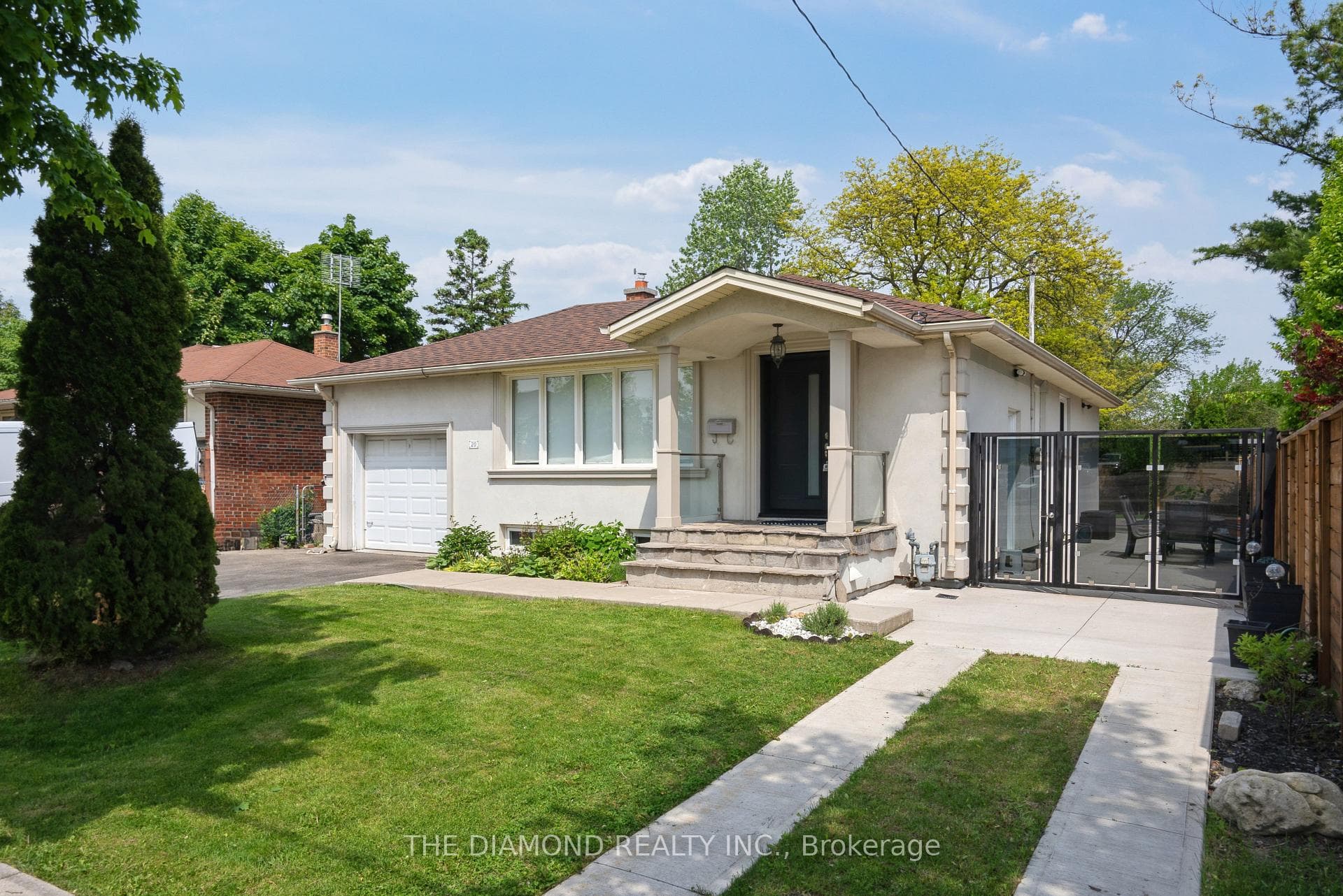 20 West Deane Park Drive photo 1