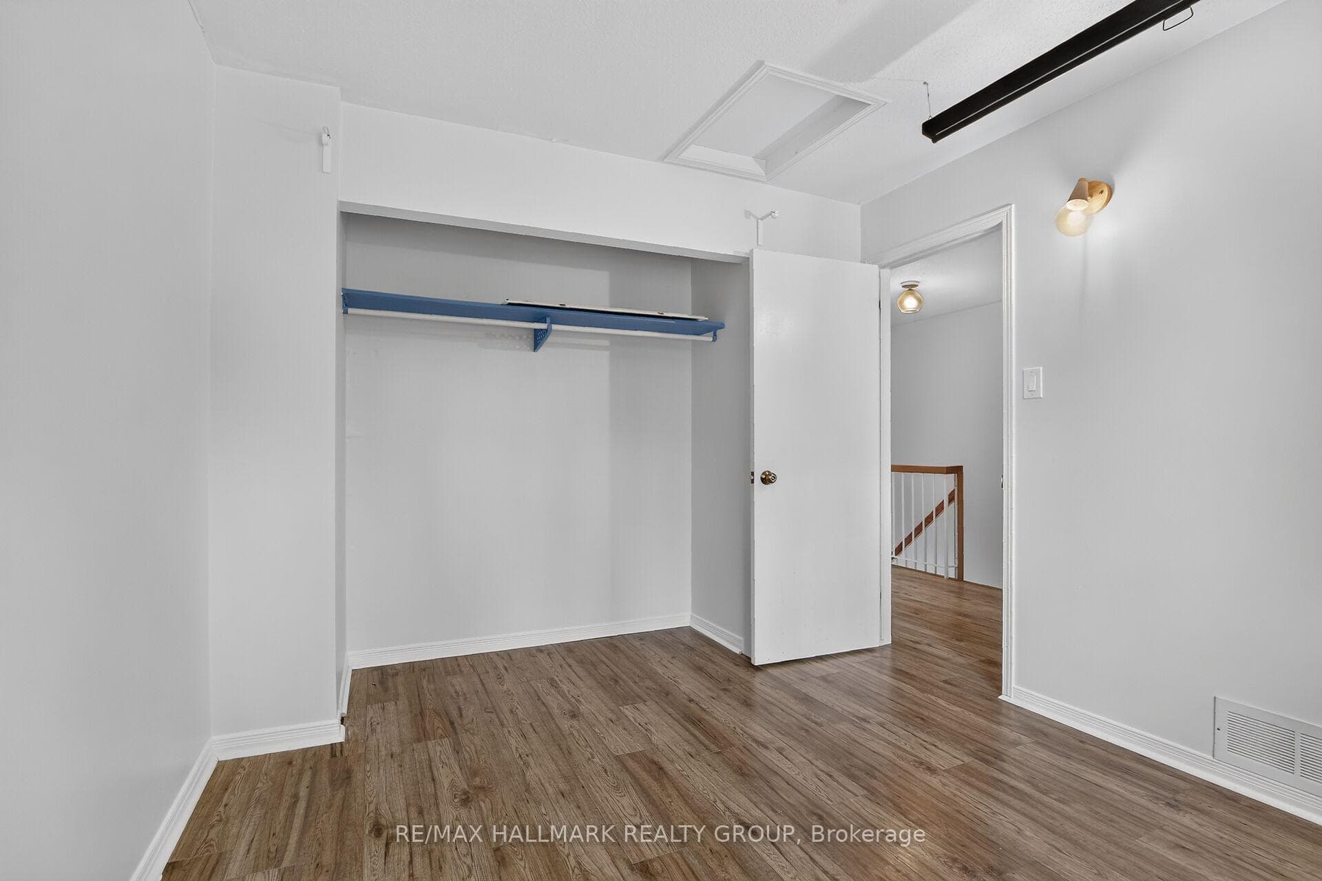 244 Huntersfield Drive photo 27