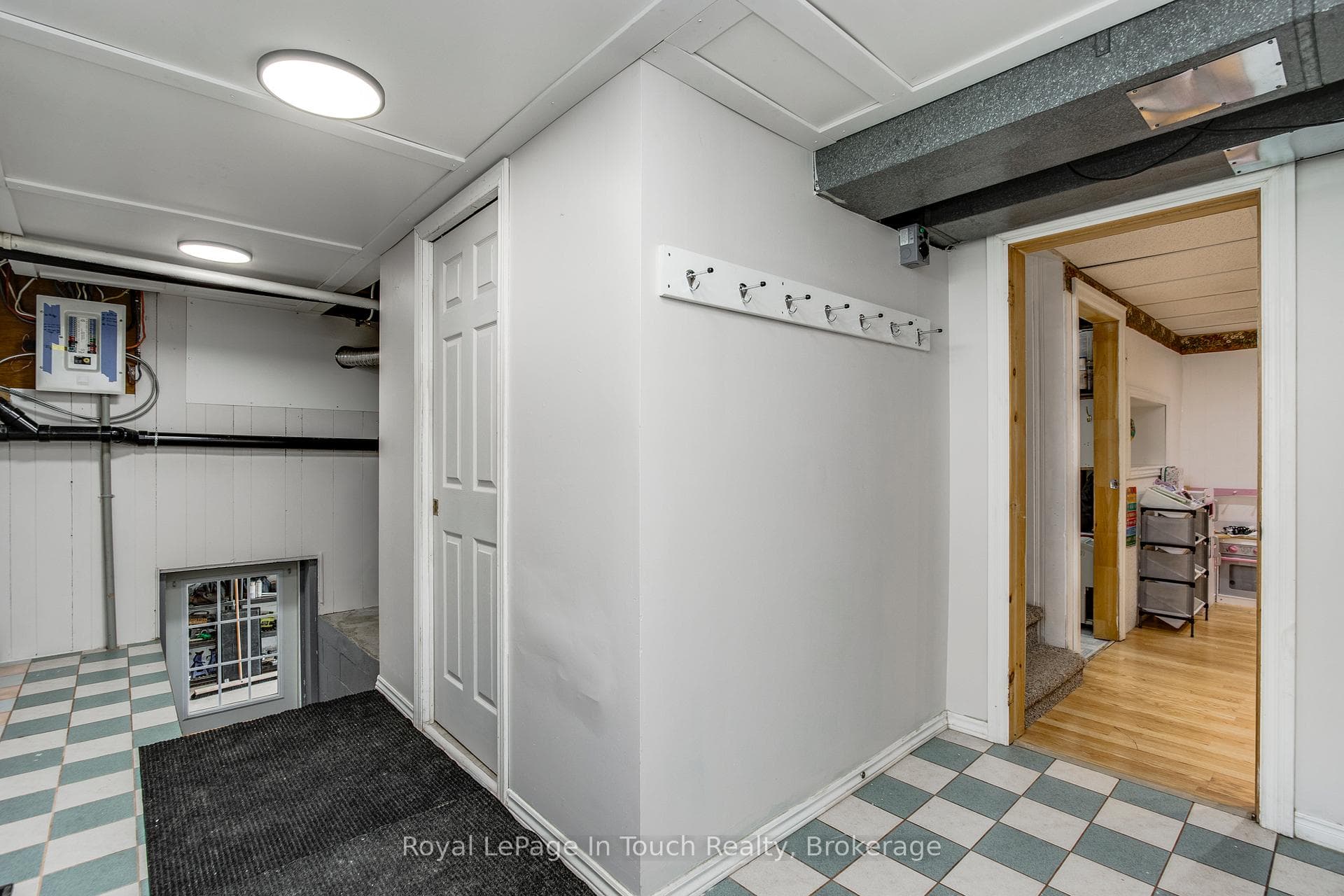 477 Murray Road photo 24