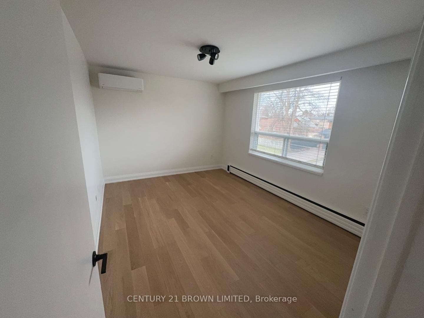 19 Dover Drive Unit 5 photo 6