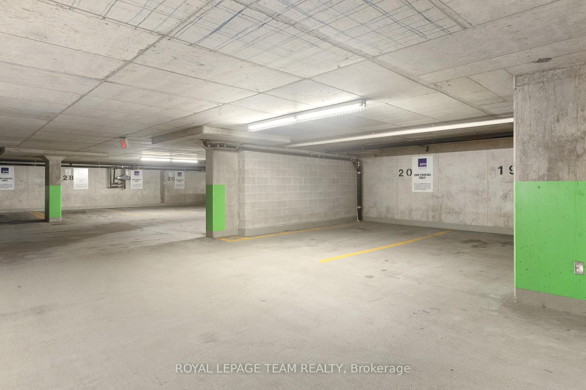 111 Champagne Avenue Unit 1506 photo 37