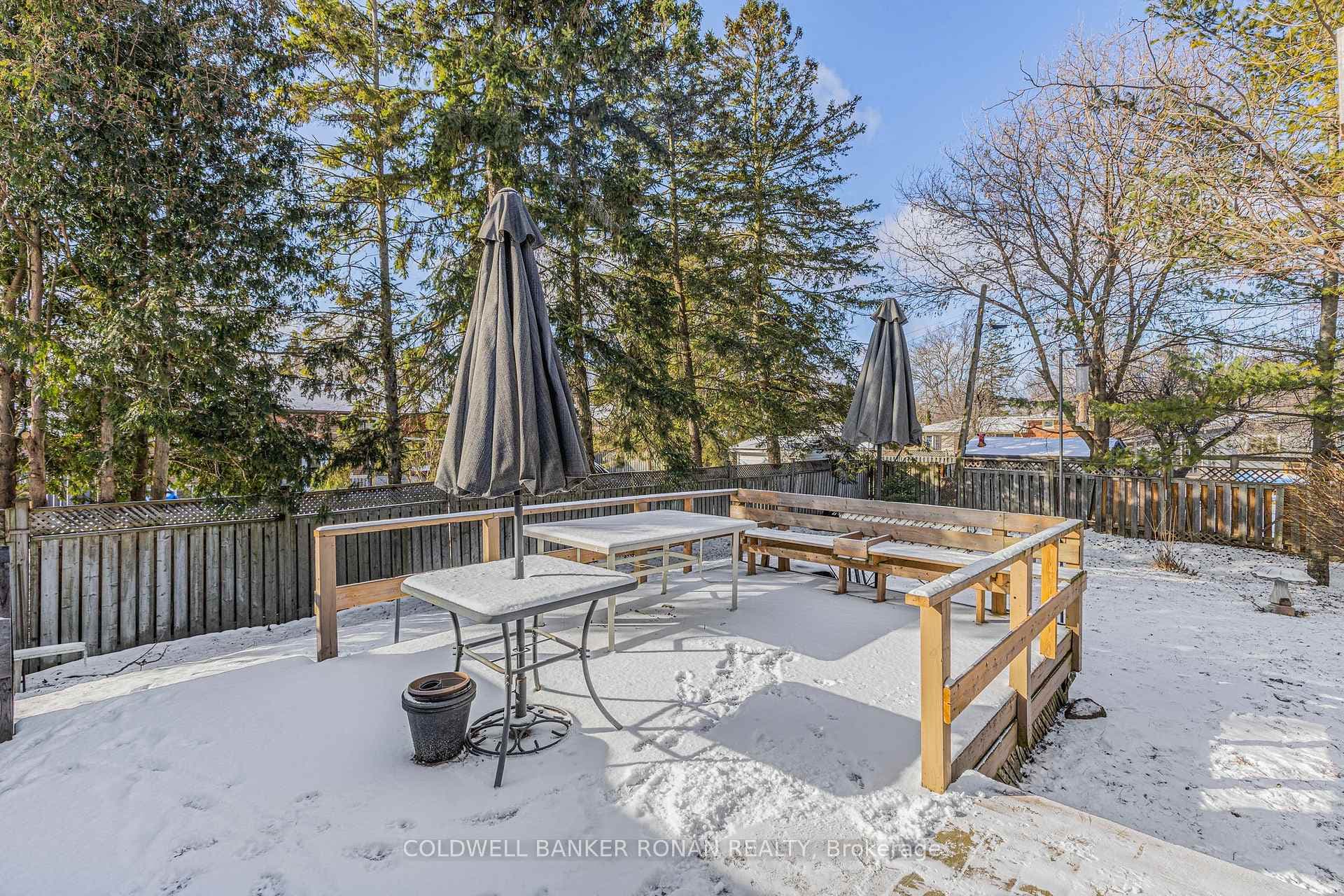 56 Hutchinson Drive photo 34