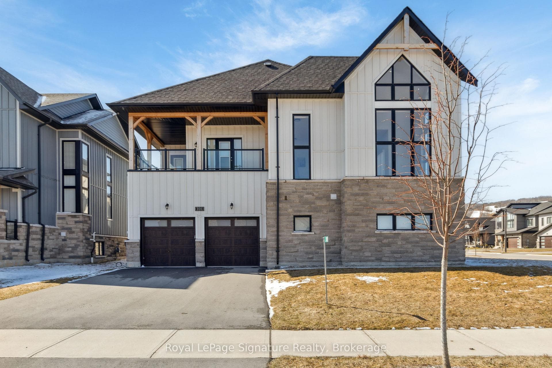 101 Cattail Crescent photo 2