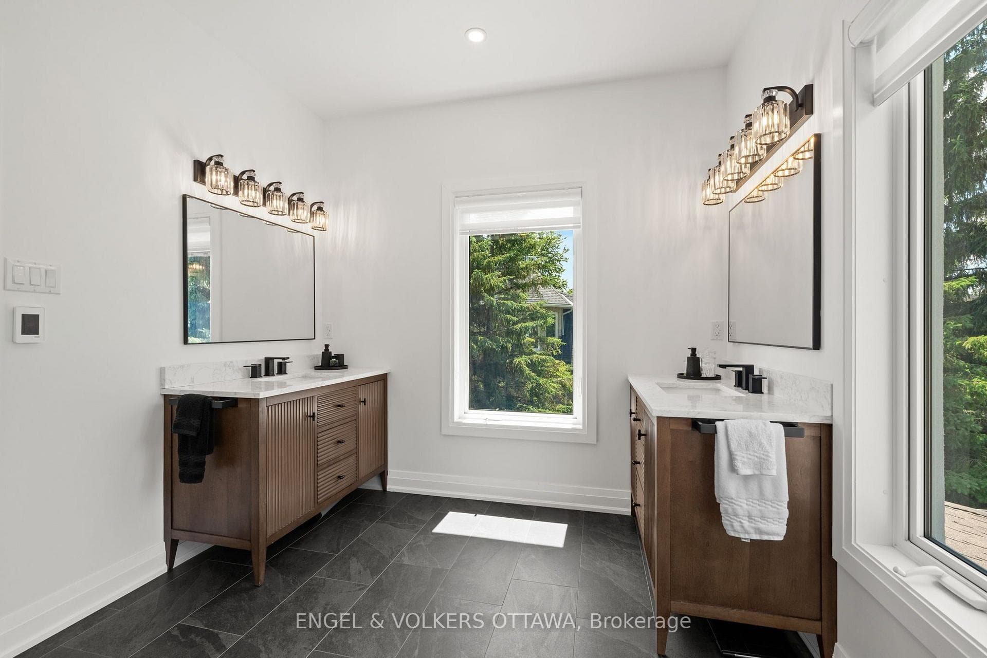 5833A Rideau Valley Drive photo 23