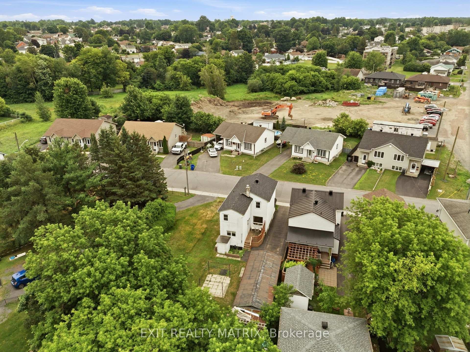 281 Higginson Street photo 38