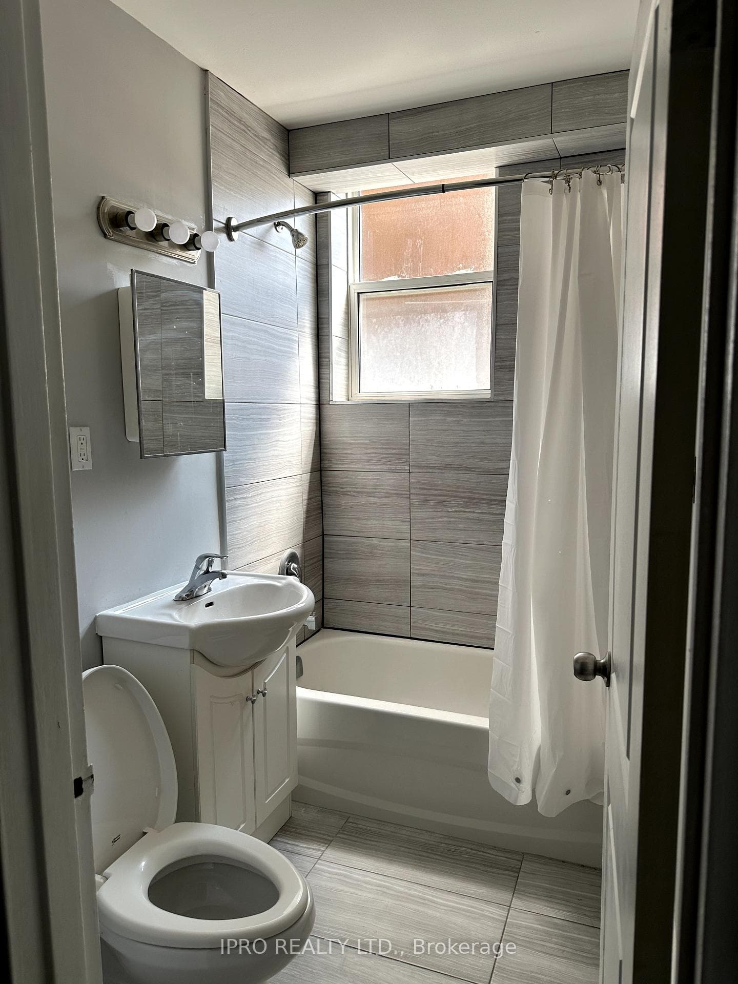 6 Seventeenth Street Unit 1 photo 9
