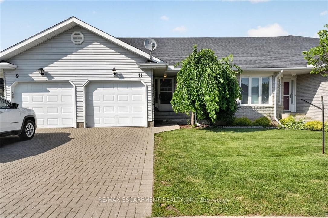 11 Garden Drive photo 32