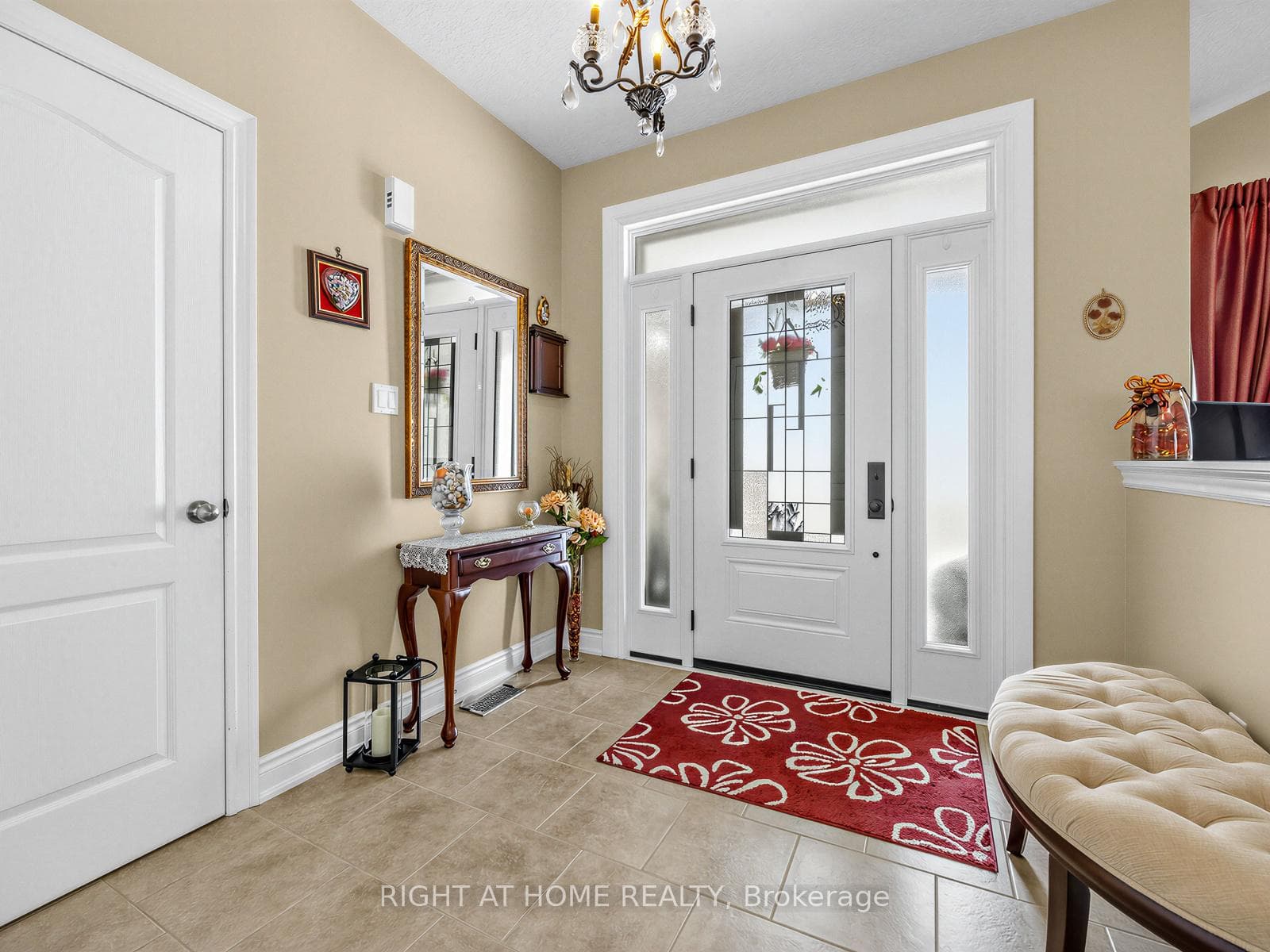 826 Booth Avenue photo 3