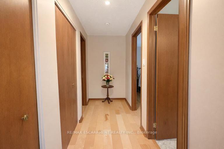 18 Ross Street photo 32