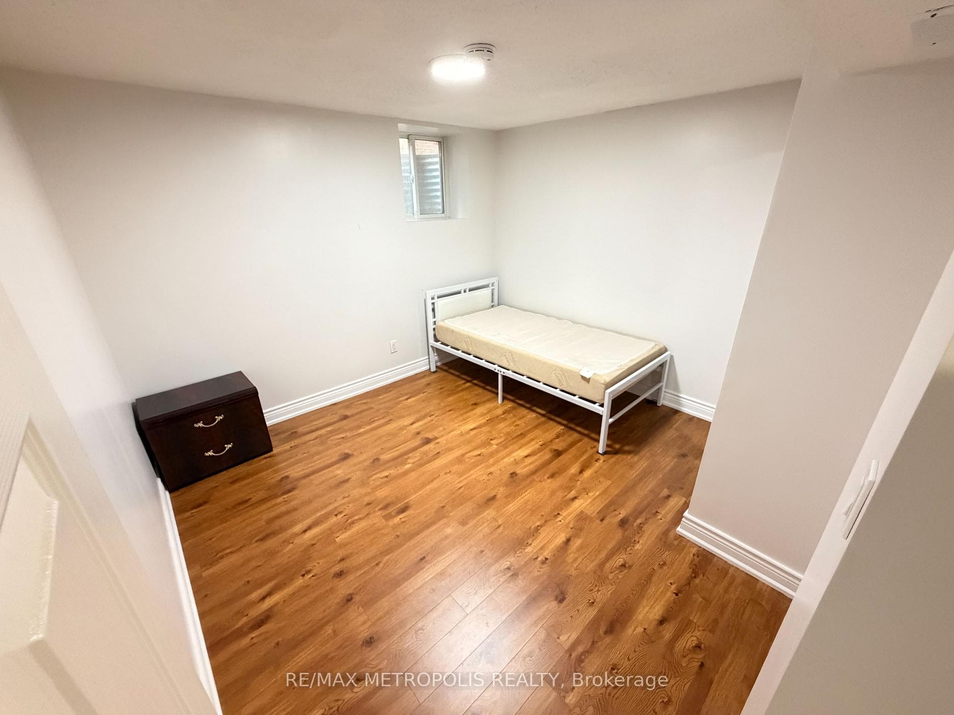 216 Gwendolyn Street Unit #Basement photo 11