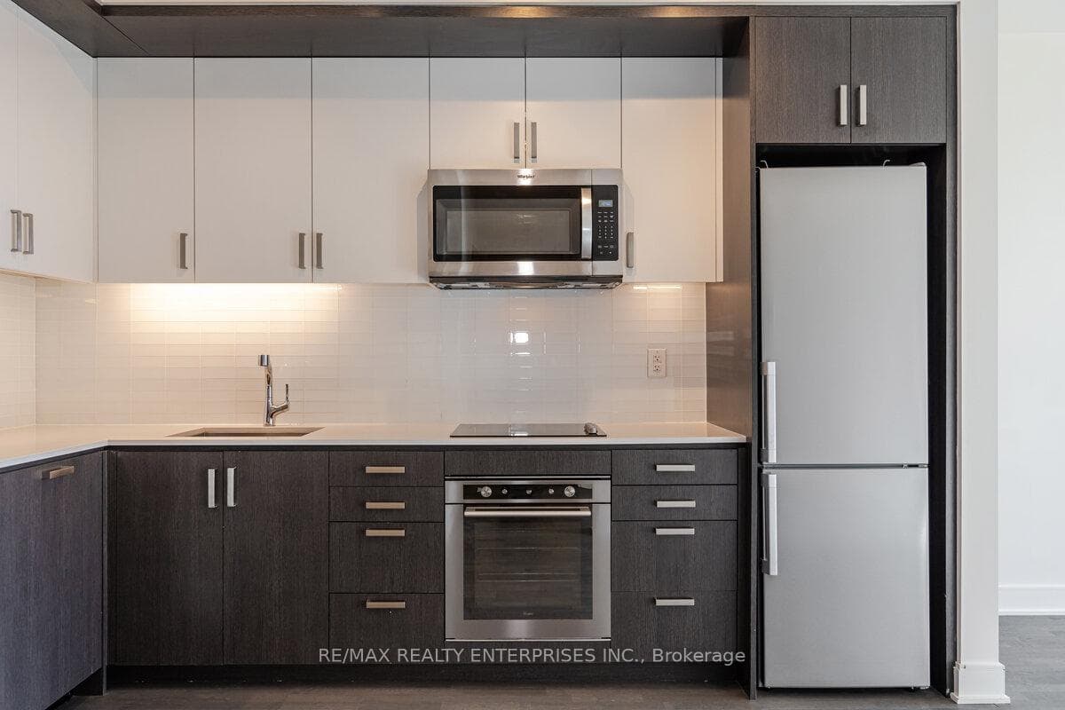 1575 Lakeshore Road Unit 458 photo 8