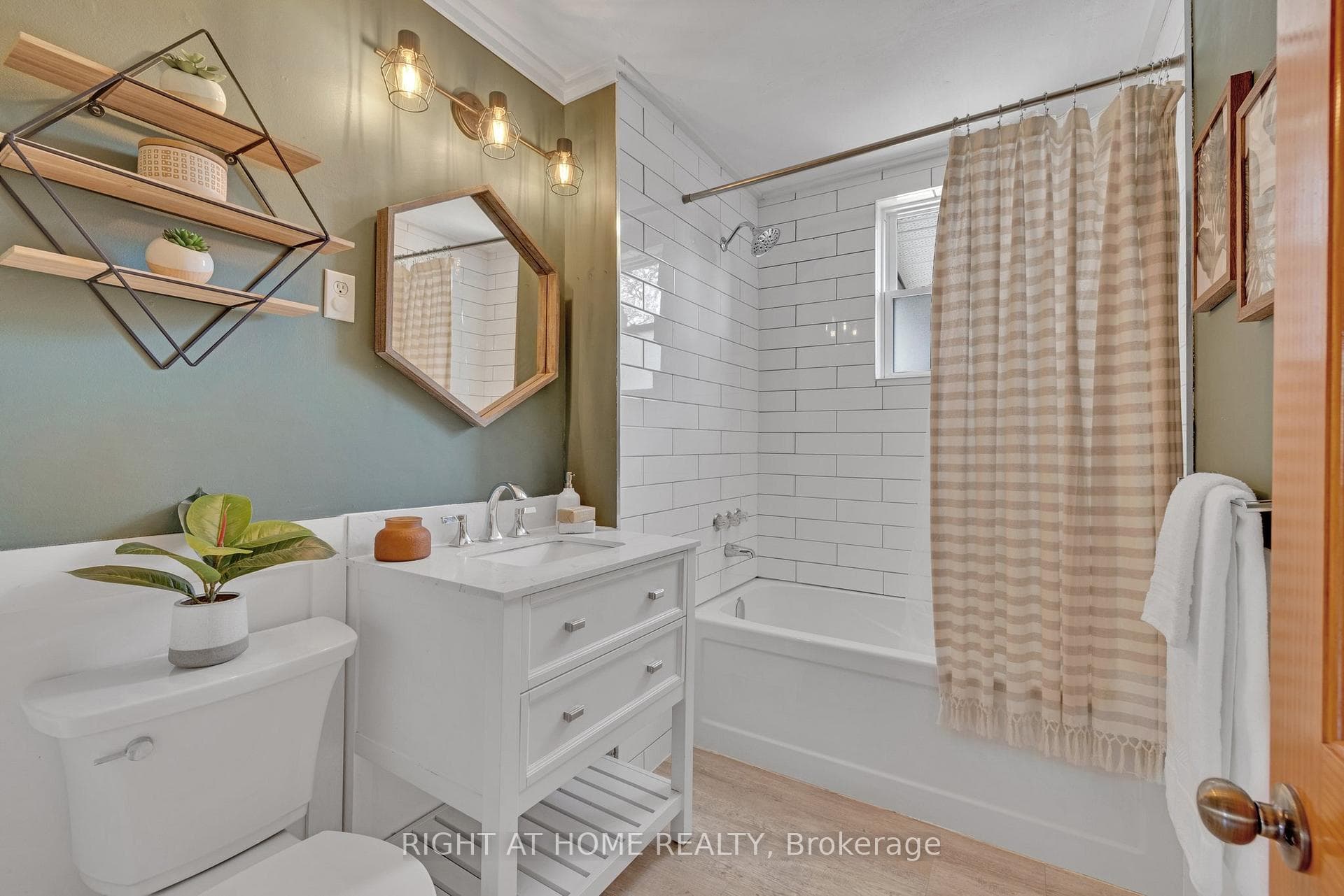 87 Concession Street photo 11