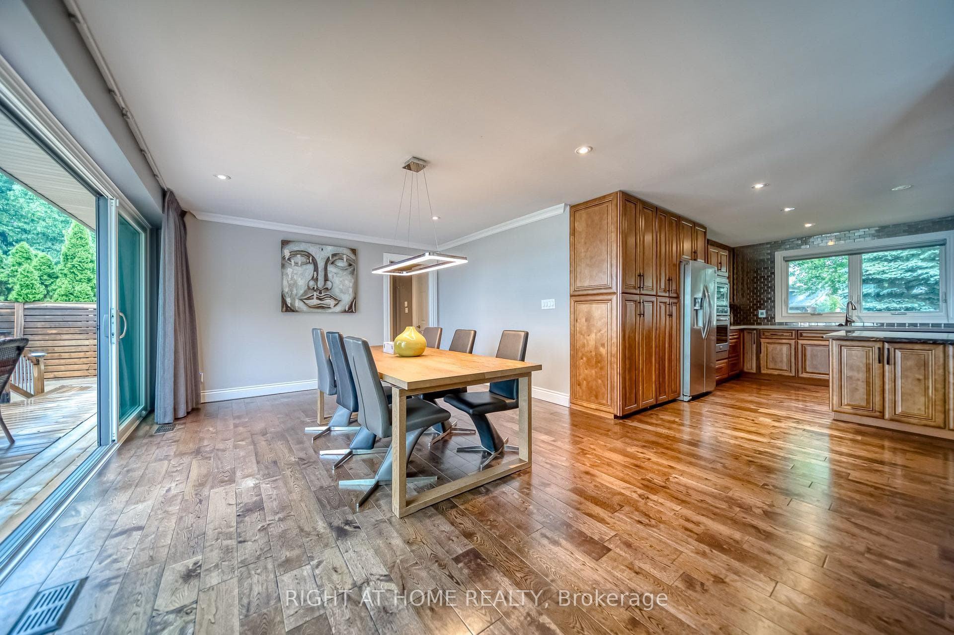 44 ROYAL HENLEY Boulevard photo 14