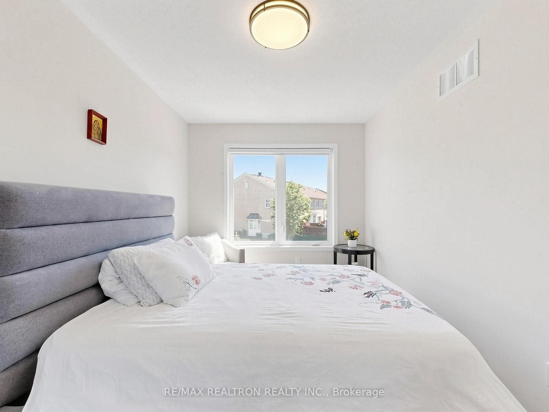 68 Dallimore Circle photo 28