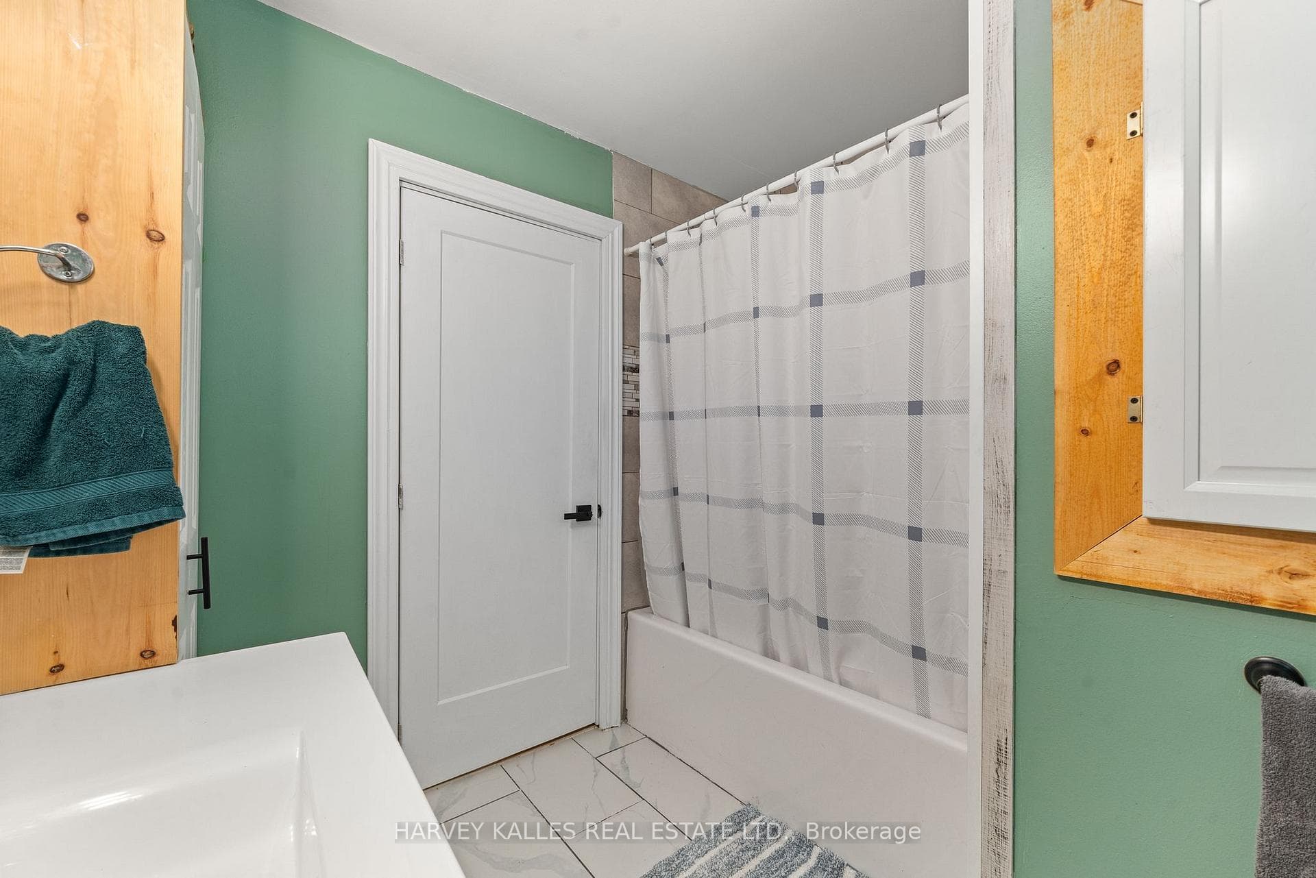 2 Jacksons Lane photo 22