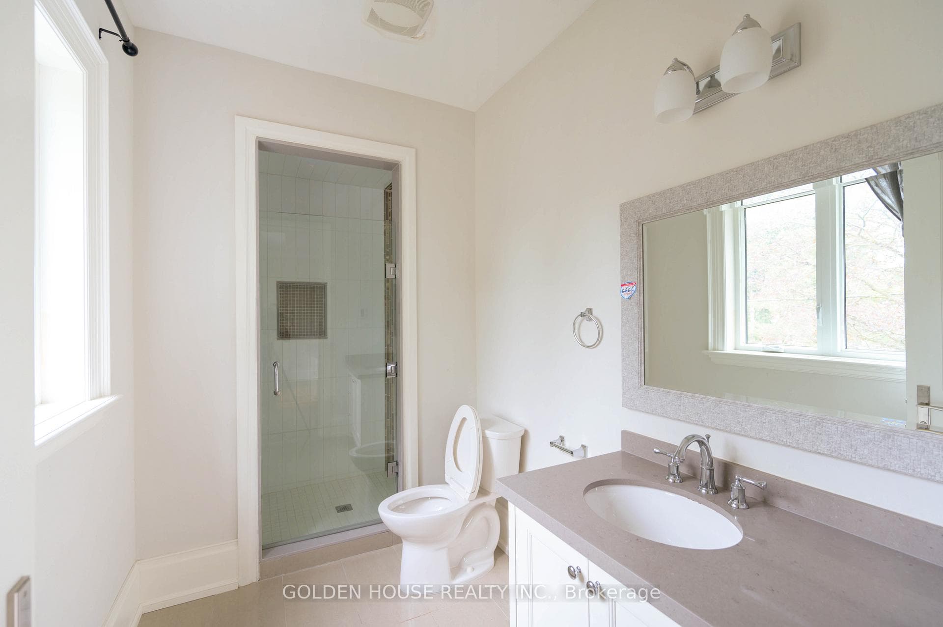 10 Brucedale Crescent photo 23